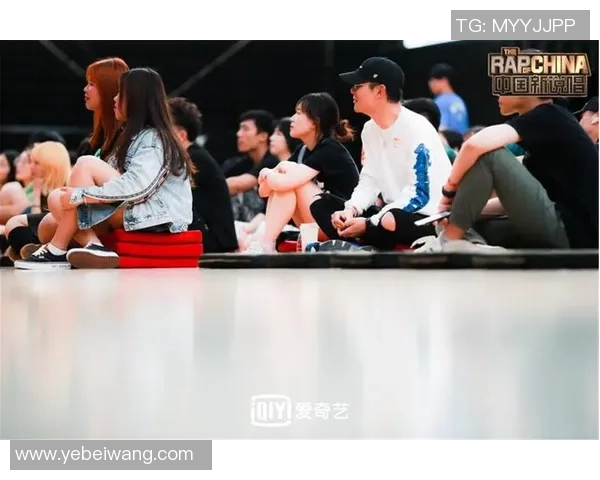 新秀群闪耀赛场：高效表演引发关注狂潮